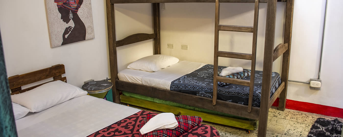 Habitación Aureliano del Hostal Macondo In